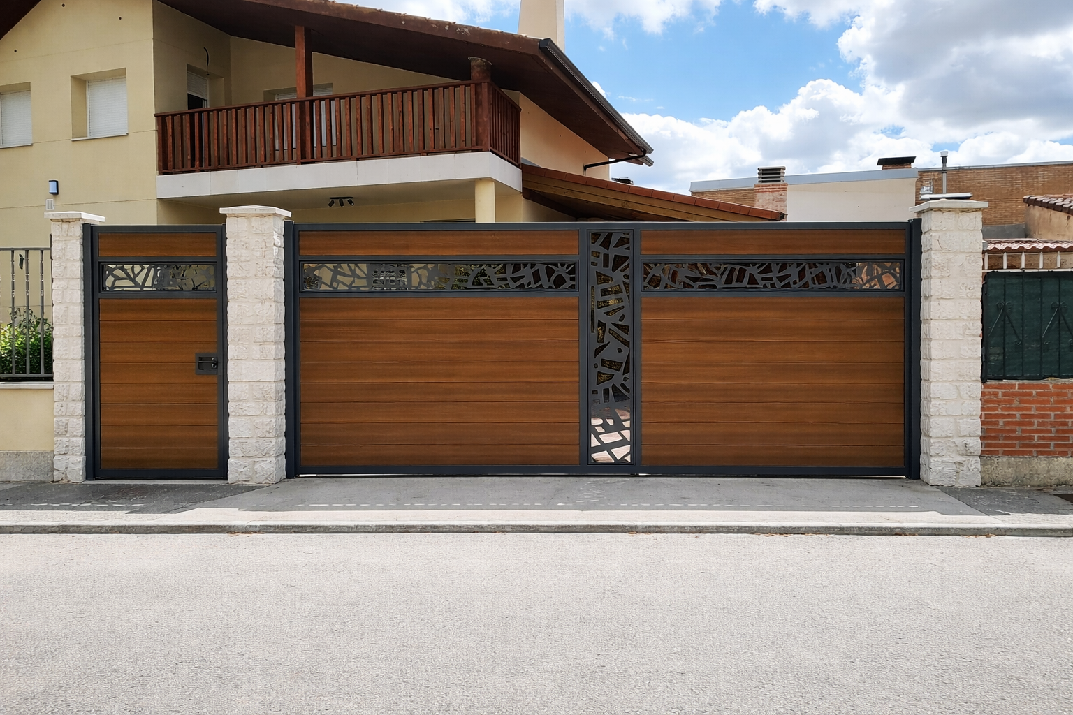 Fabricación de puertas metálicas a medida